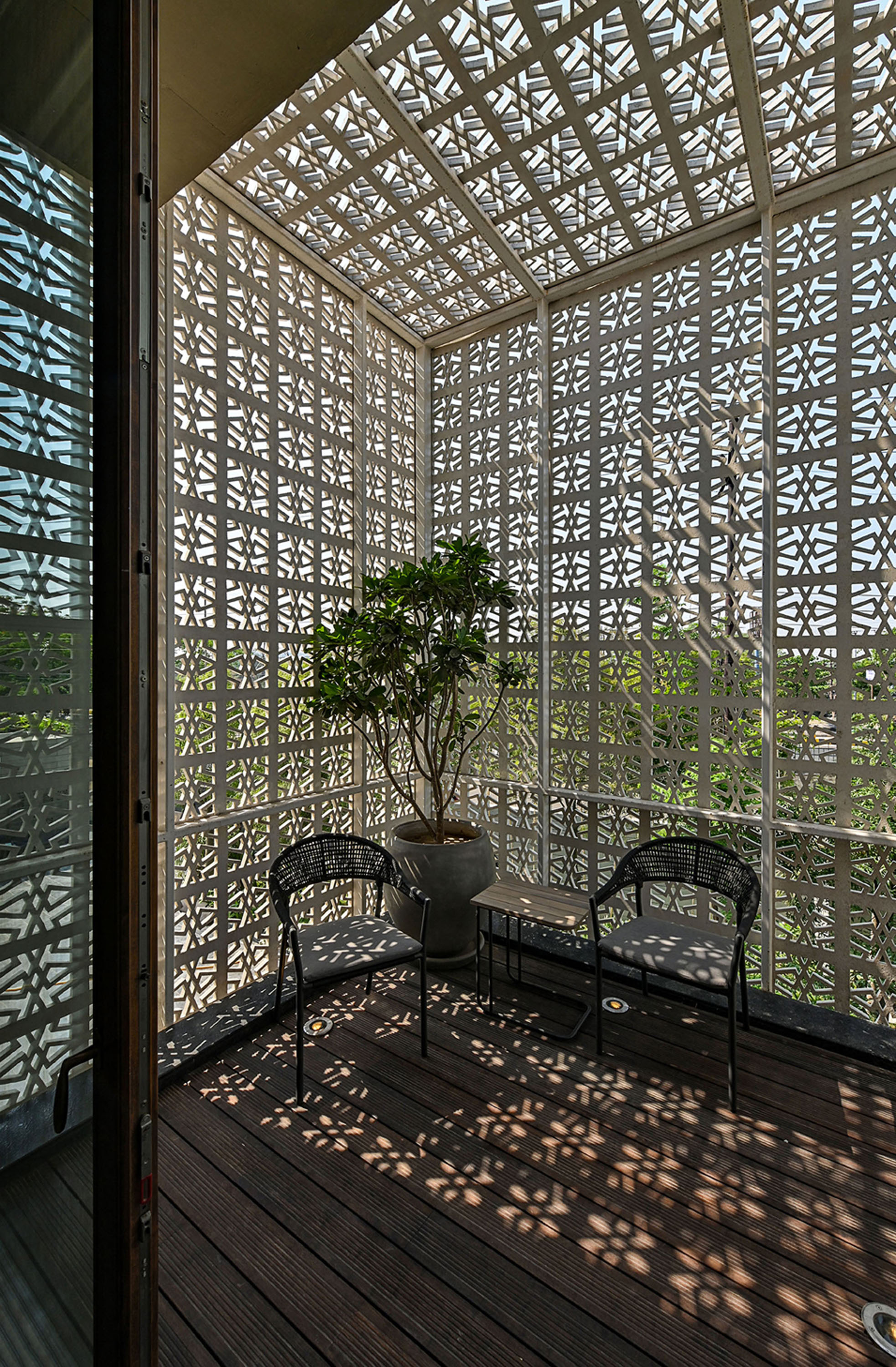 18-screens by-sanjay-puri-architects